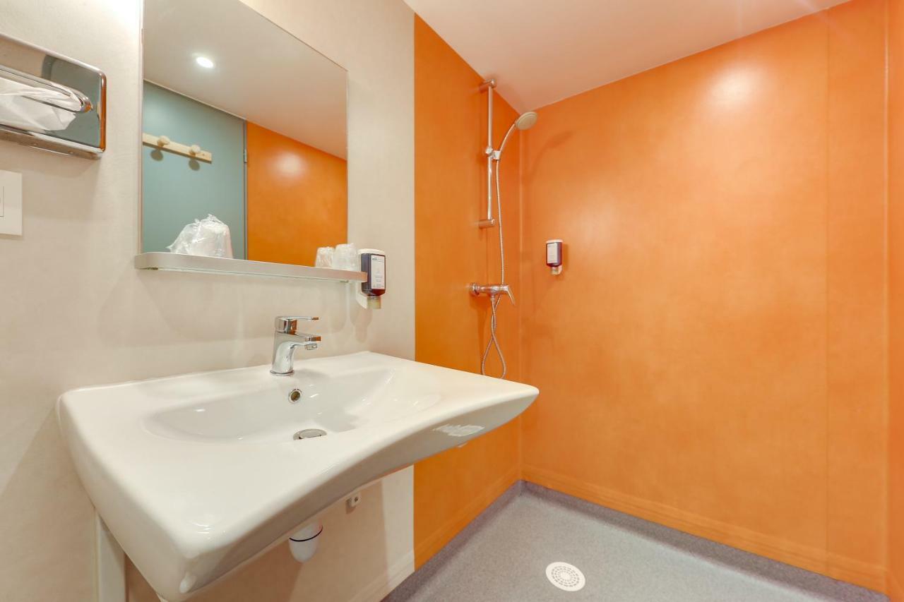 Brit Hotel Lyon Eurexpo Bron Εξωτερικό φωτογραφία